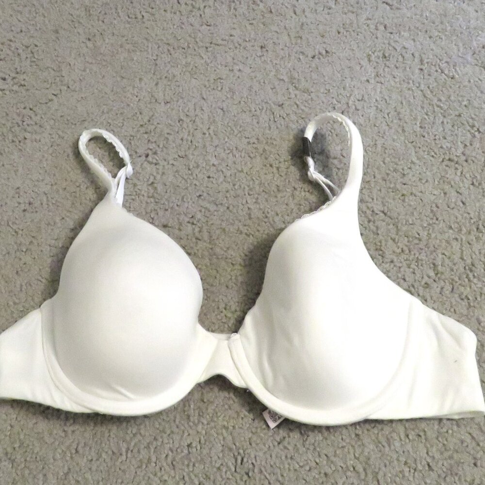 Victoria's Secret 34B Uplift Demi T-Shirt Convertible Off-White (New)